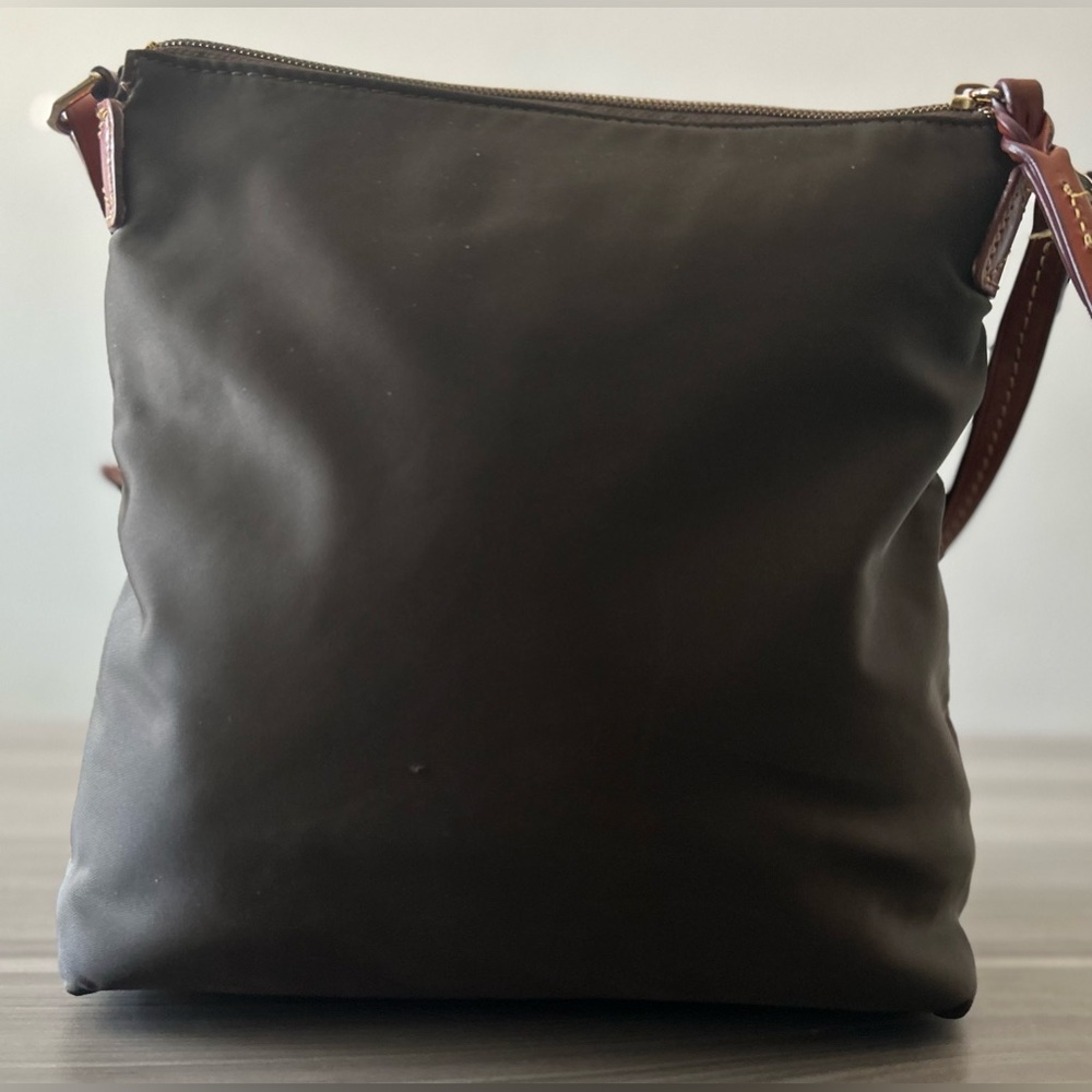 Dooney and Bourke handbag - Picture 2 of 10